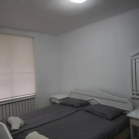 Sg, * סראייבו